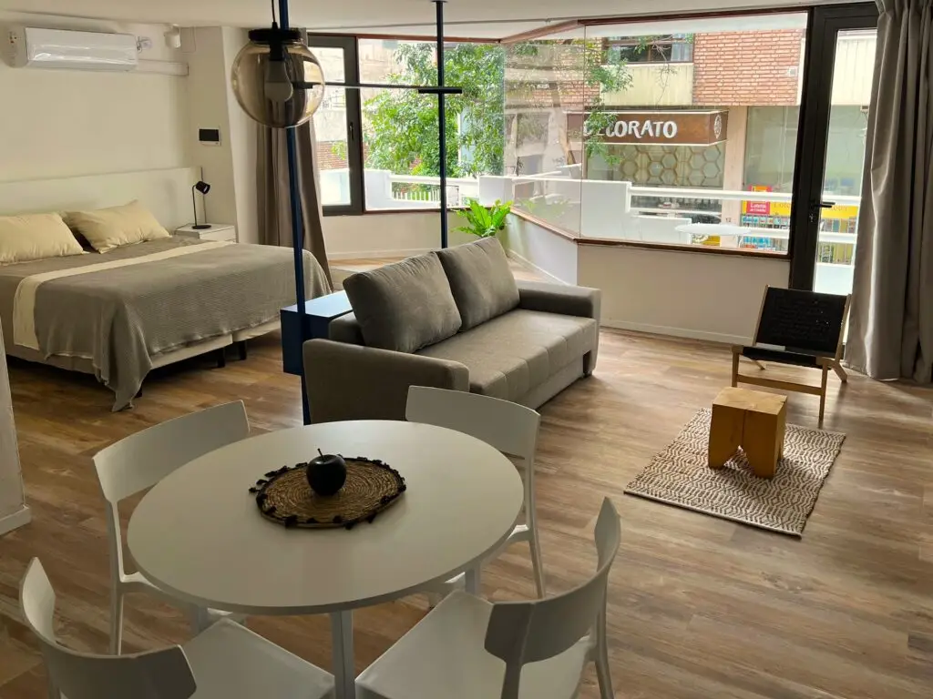 Piso 1 - Laprida Once - Comedor - living Cama